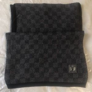 LV Graphite Scarf